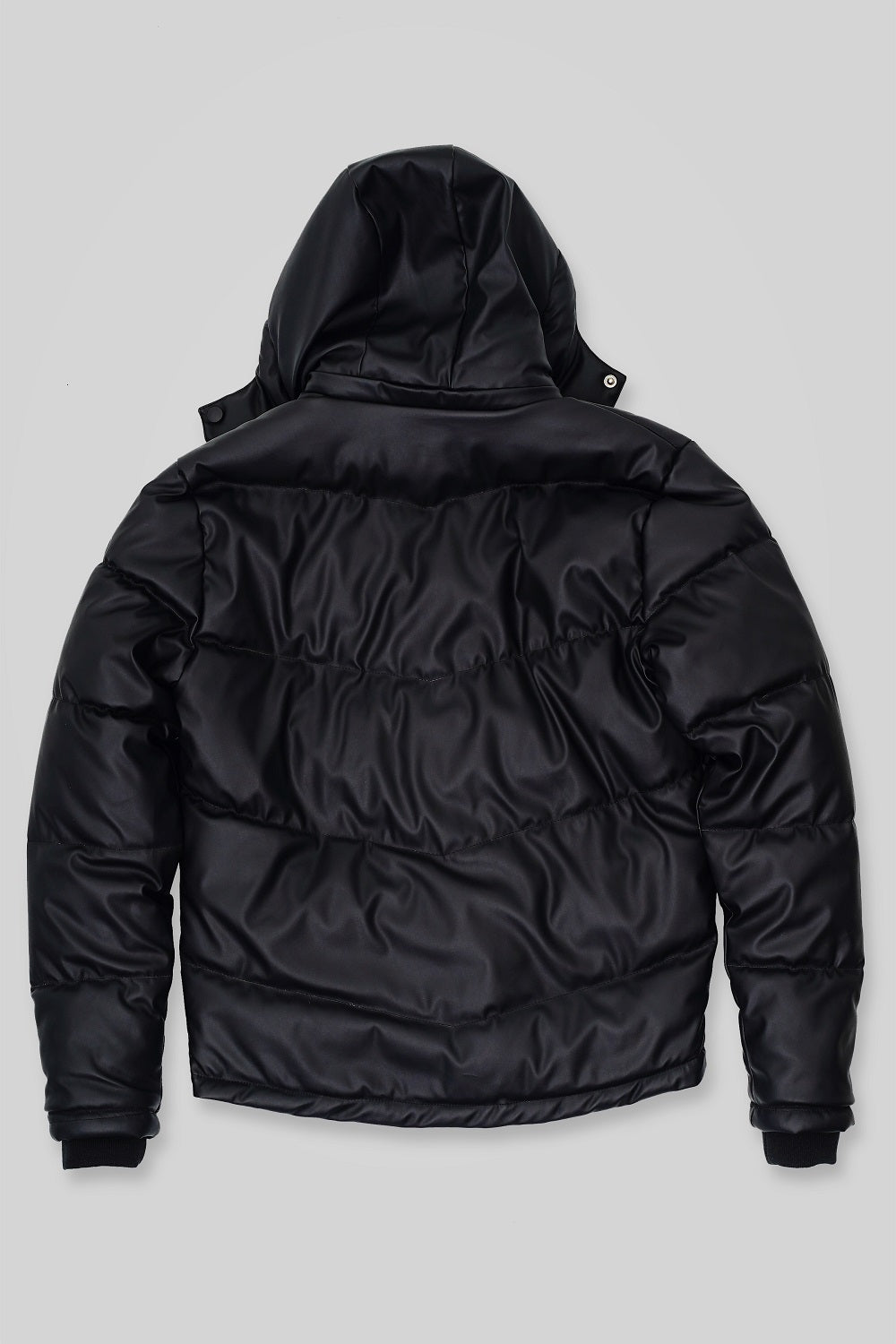 Chaqueta acolcada con capota desmontable, forro acolchado en guata, bolsillos con cremallera, bolsillo interno. Confección hecha en Colombia. Todas nuestras referencias cuentan con un año de garantia.