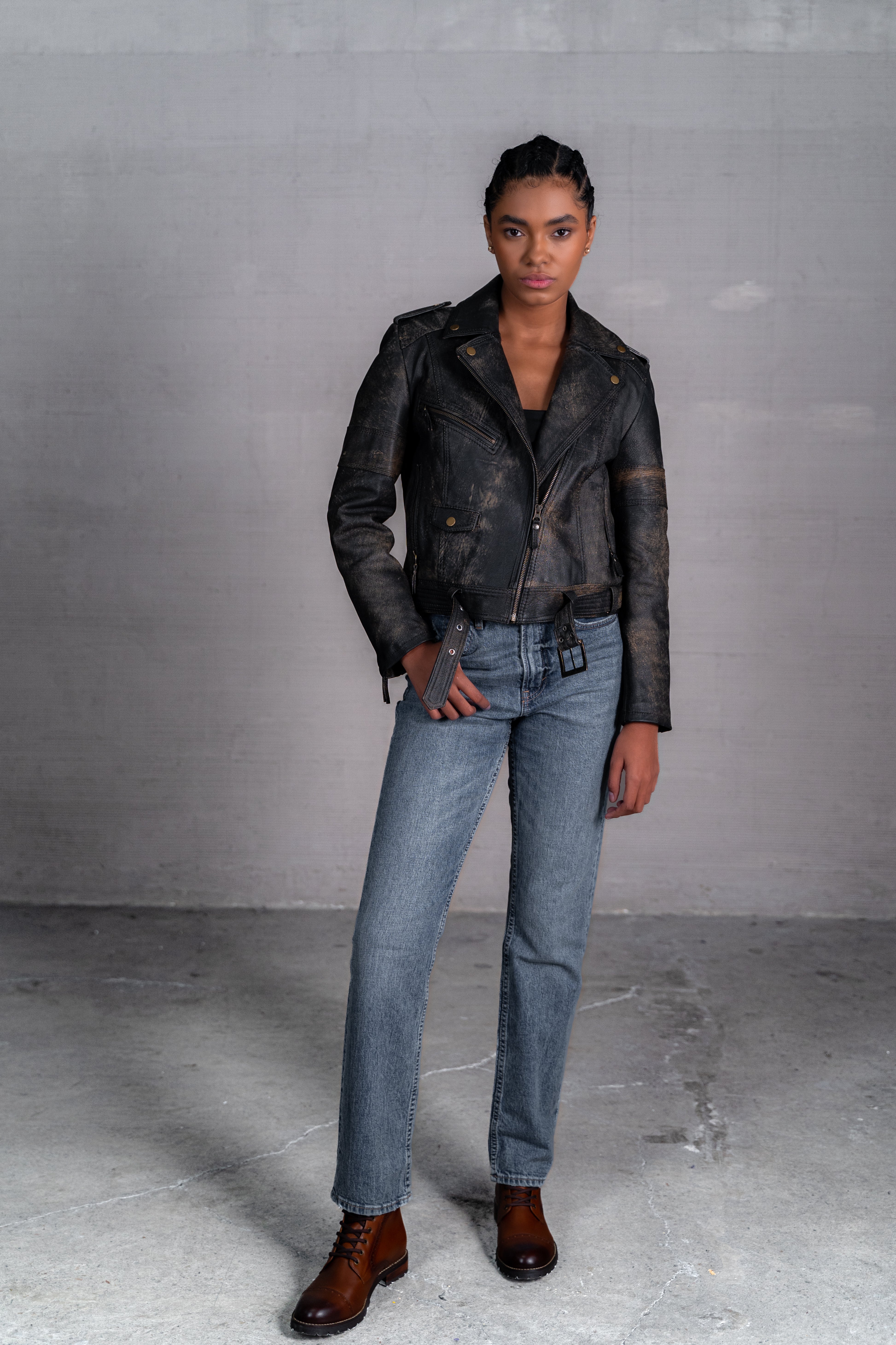 Chaqueta tipo Biker en cuero envejecido tonos Marron