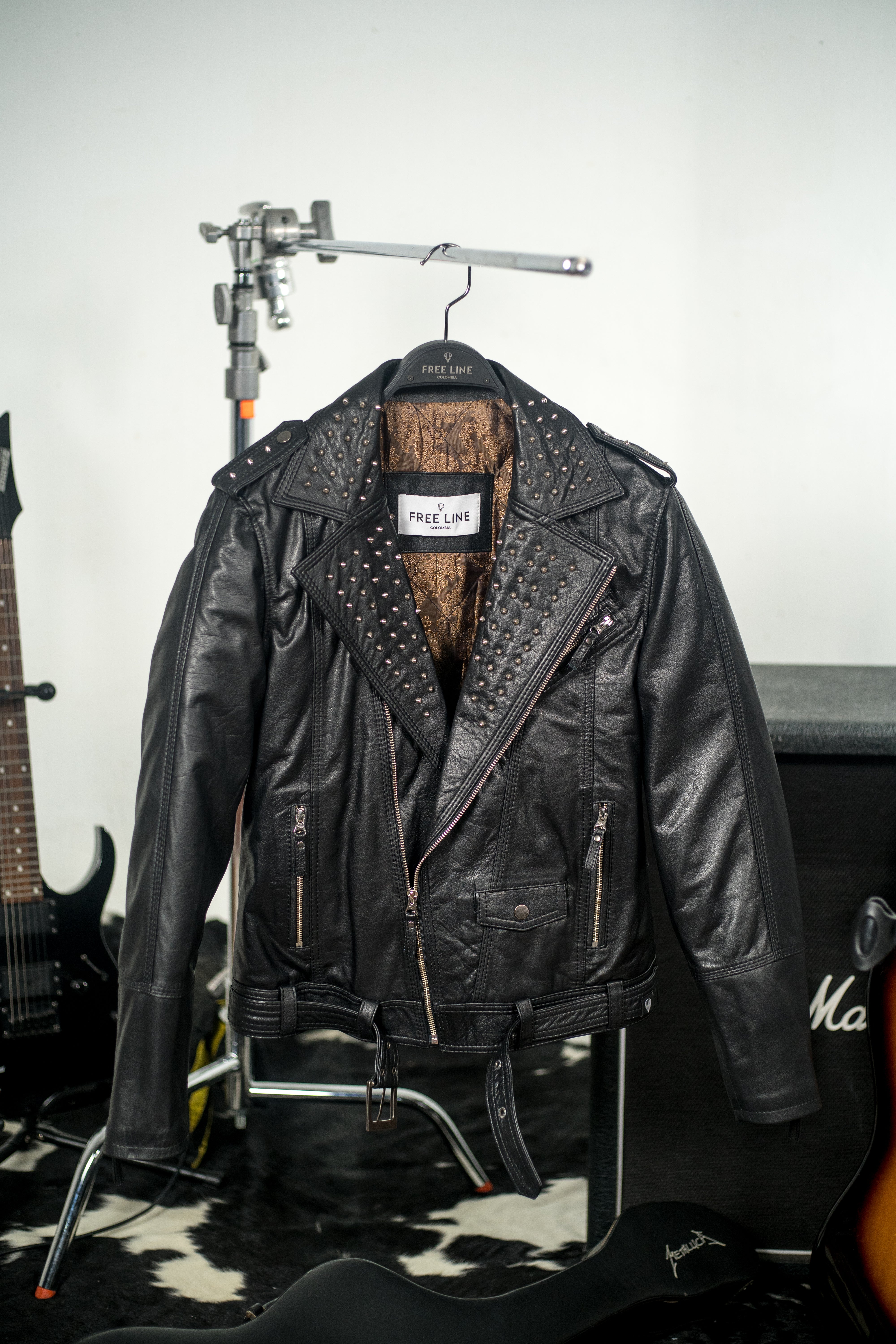 Chaqueta Cuero Taches Steel