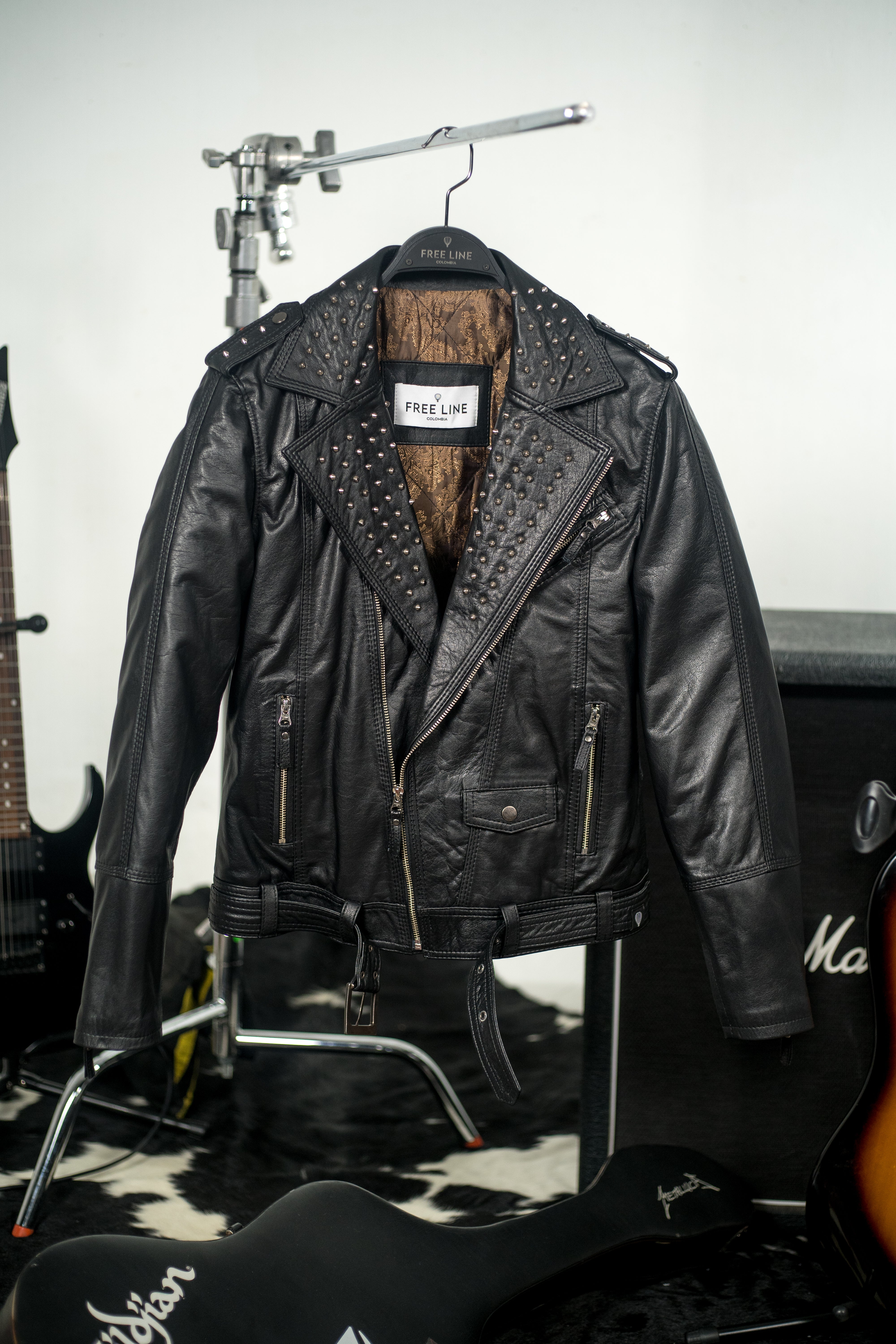 Chaqueta Cuero Taches Steel