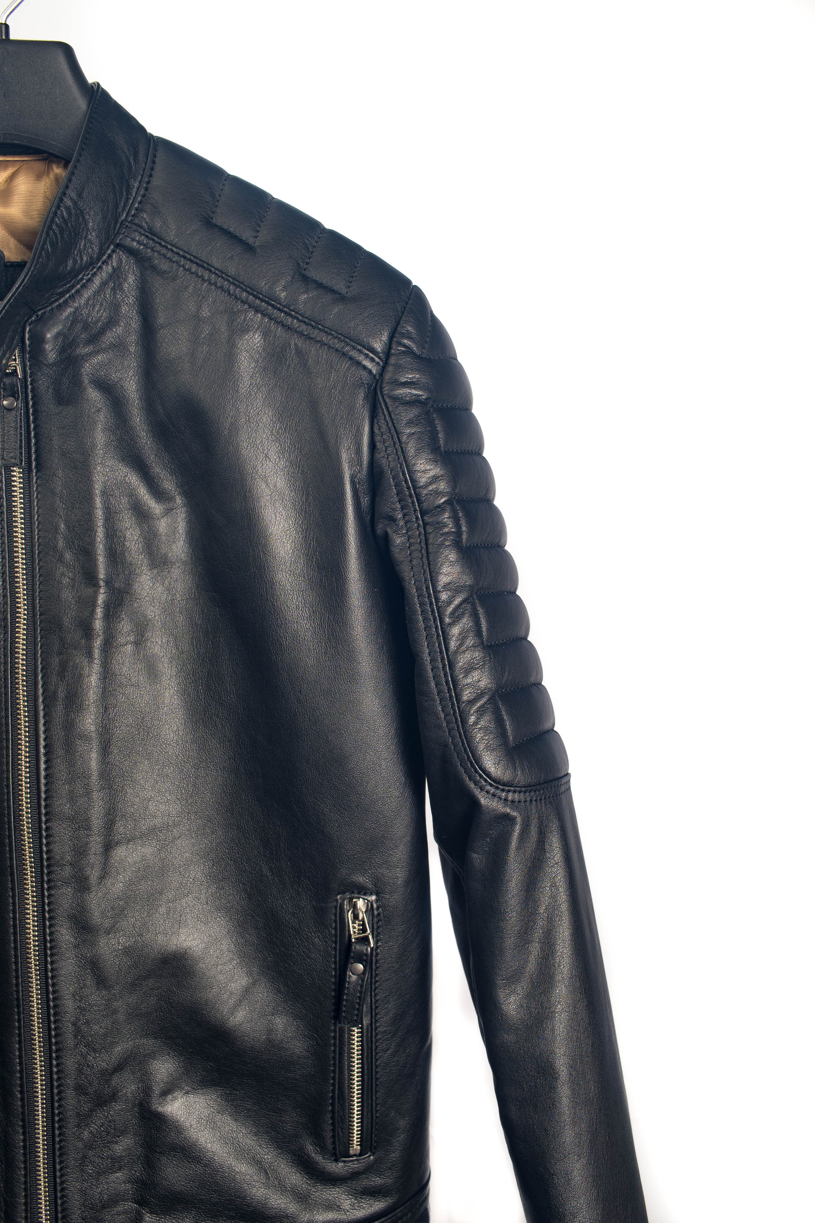 Chaqueta en cuero para hombre, confección hecha a mano por nuestros artezanos, 100 % Colombiana, Chaqueta 100 % en cuero, garantia de dos años