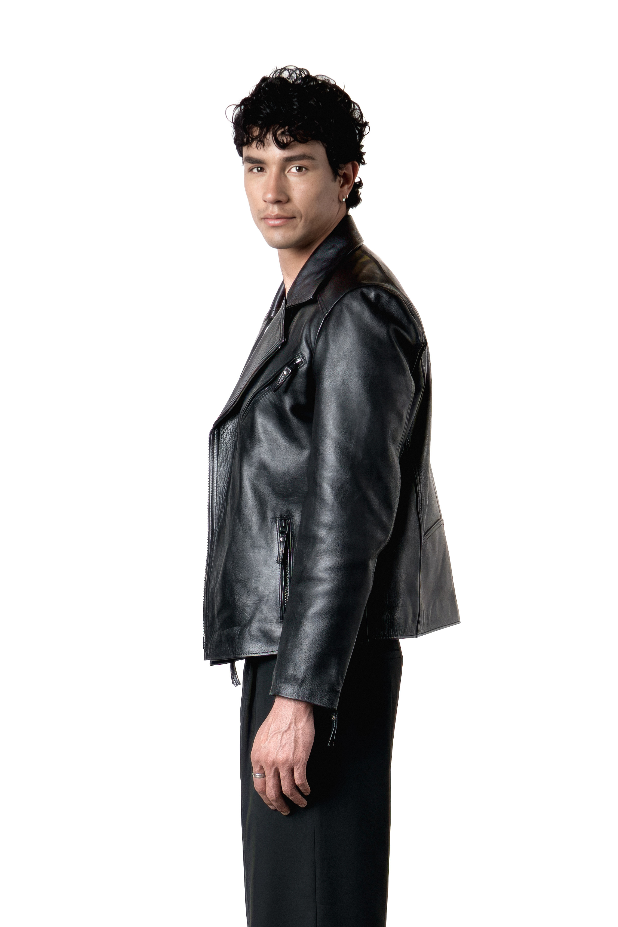 Chamarra en Cuero Seatle en color Negro.